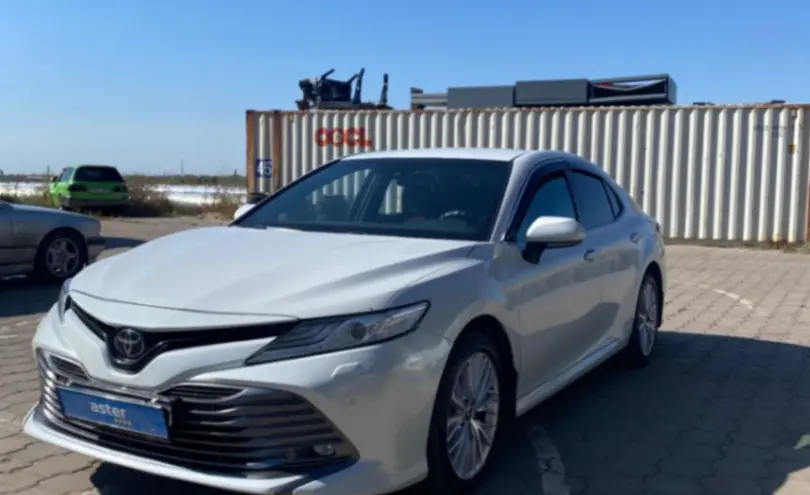 Toyota Camry 2020 года за 15 000 000 тг. в Караганда