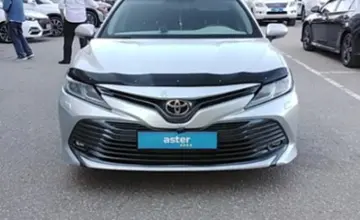 Toyota Camry 2019 года за 13 500 000 тг. в Актобе фото 2