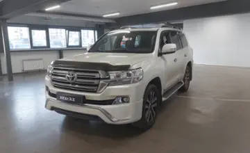 Toyota Land Cruiser 2017 года за 32 000 000 тг. в Астана фото 1