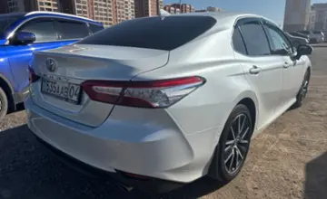 Toyota Camry 2021 года за 14 500 000 тг. в Астана
