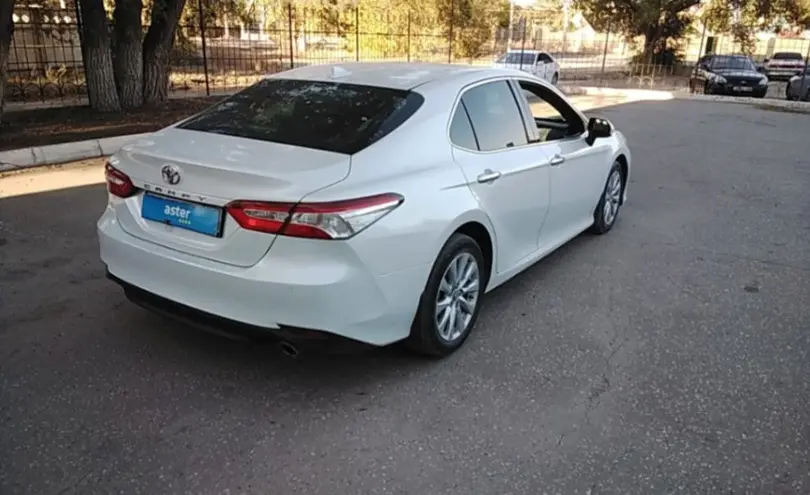 Toyota Camry 2021 года за 15 500 000 тг. в Актобе фото 5