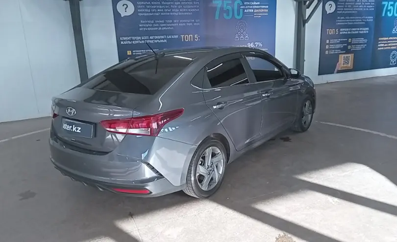 Hyundai Accent 2021 года за 8 200 000 тг. в Астана фото 3