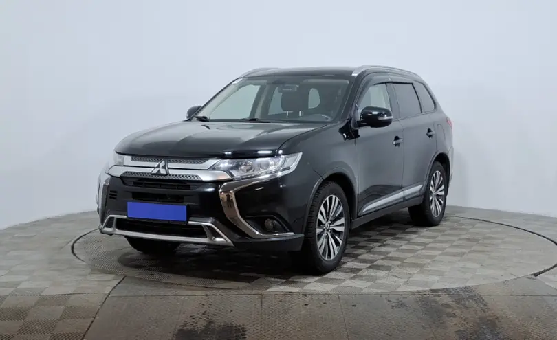 Mitsubishi Outlander 2019 года за 8 990 000 тг. в Астана