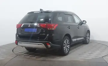 Mitsubishi Outlander 2019 года за 8 990 000 тг. в Астана