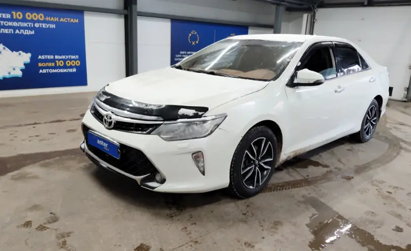 Toyota Camry 2017 года за 10 790 000 тг. в Астана