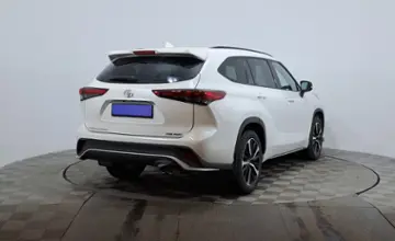 Toyota Highlander 2021 года за 25 500 000 тг. в Астана