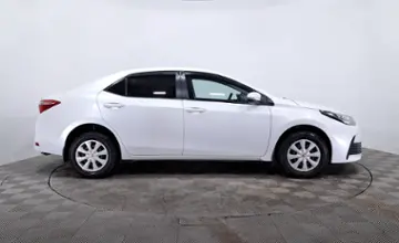 Toyota Corolla 2017 года за 6 280 000 тг. в Астана фото 4
