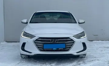 Hyundai Elantra 2018 года за 6 790 000 тг. в Уральск фото 2