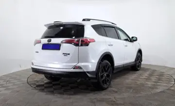 Toyota RAV4 2018 года за 11 950 000 тг. в Астана
