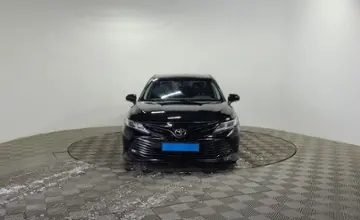 Toyota Camry 2018 года за 11 010 000 тг. в Алматы фото 2