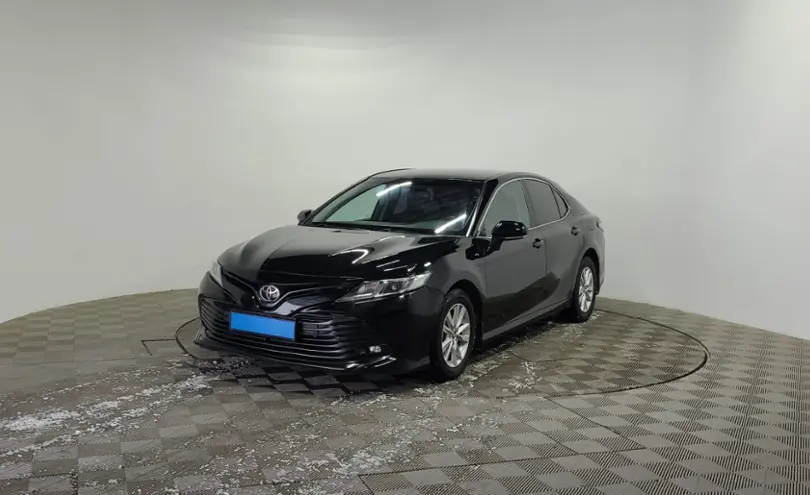 Toyota Camry 2018 года за 11 010 000 тг. в Алматы