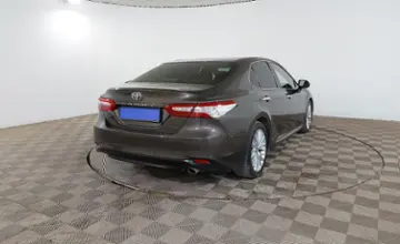 Toyota Camry 2018 года за 14 990 000 тг. в Шымкент