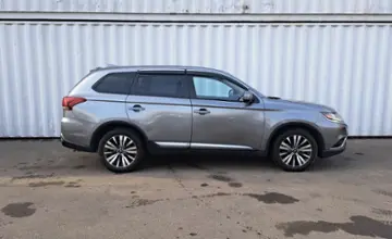 Mitsubishi Outlander 2019 года за 8 790 000 тг. в Алматы фото 4