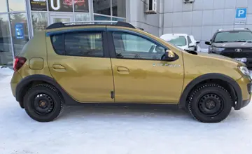 Renault Sandero 2015 года за 3 690 000 тг. в Костанай фото 4