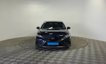 Toyota Camry 2020 года за 10 290 000 тг. в Алматы фото 2