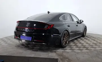 Hyundai Sonata 2019 года за 10 990 000 тг. в Астана