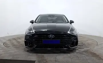 Hyundai Sonata 2019 года за 10 990 000 тг. в Астана фото 2