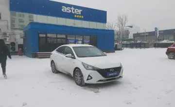 Hyundai Accent 2020 года за 6 290 000 тг. в Алматы фото 2