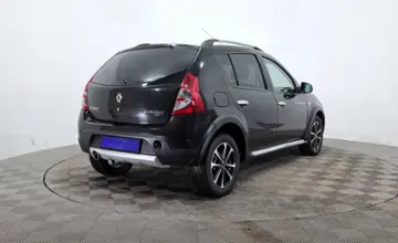 Renault Sandero 2014 года за 2 990 000 тг. в Астана