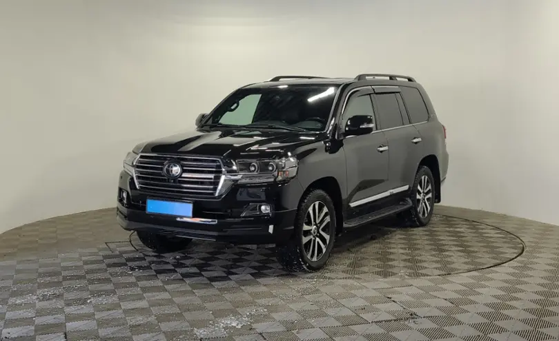 Toyota Land Cruiser 2018 года за 33 800 000 тг. в Алматы