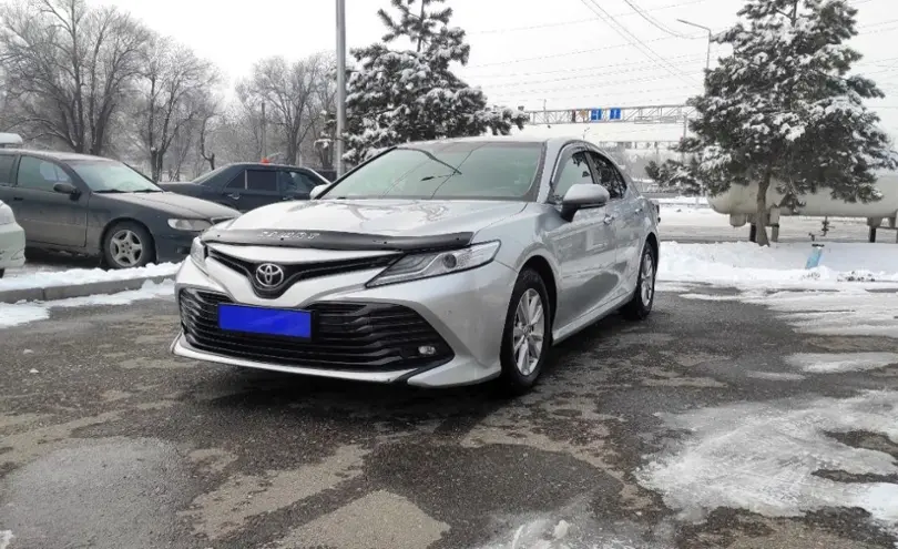 Toyota Camry 2019 года за 11 990 000 тг. в Тараз