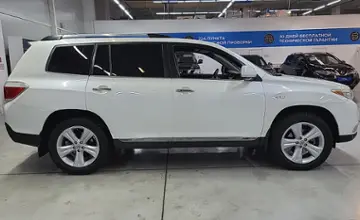 Toyota Highlander 2011 года за 11 590 000 тг. в Усть-Каменогорск фото 4
