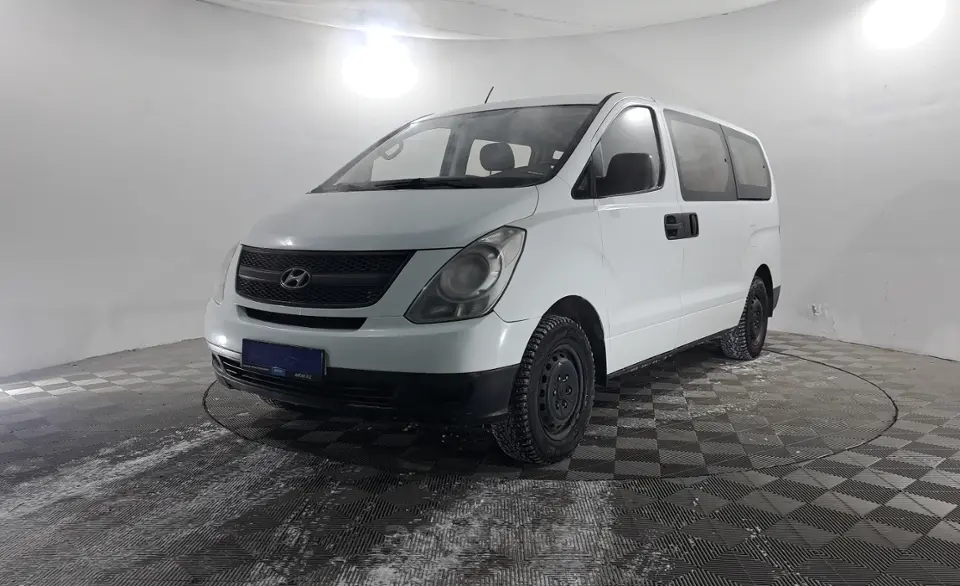 2011 Hyundai Starex