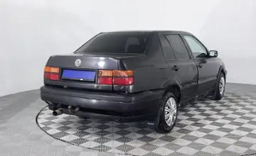Volkswagen Vento 1993 года за 850 000 тг. в Караганда
