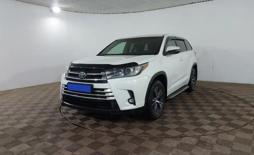Toyota Highlander 2017 года за 14 990 000 тг. в Шымкент