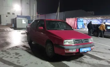 Volkswagen Vento 1993 года за 690 000 тг. в Шымкент фото 2