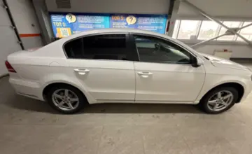 Volkswagen Passat 2013 года за 4 800 000 тг. в Уральск фото 4