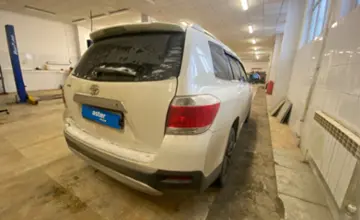 Toyota Highlander 2012 года за 10 500 000 тг. в Актобе