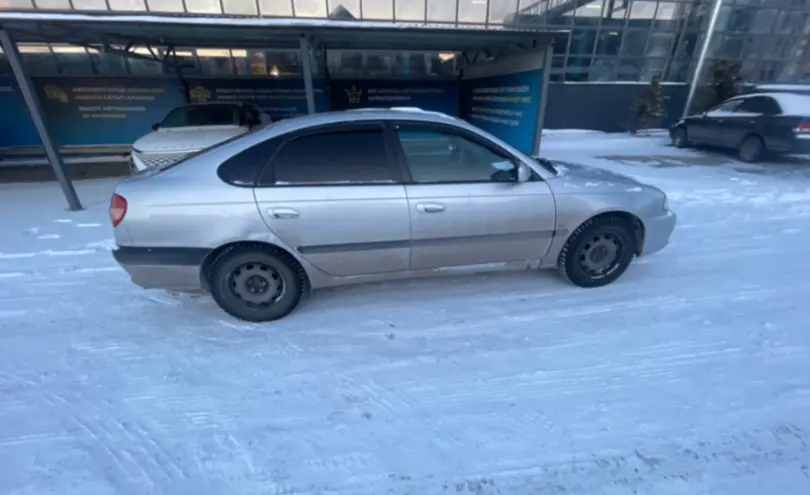 Toyota Avensis 2001 года за 2 700 000 тг. в Караганда фото 4