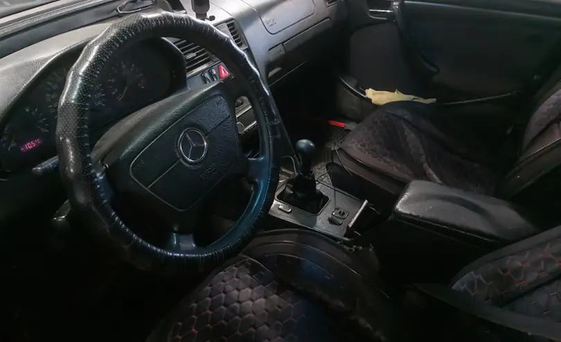 Mercedes-Benz C-Класс 1999 года за 1 500 000 тг. в Астана фото 5