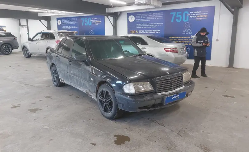 Mercedes-Benz C-Класс 1999 года за 1 500 000 тг. в Астана фото 2