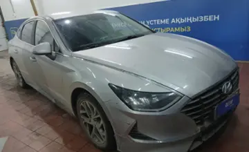 Hyundai Sonata 2019 года за 11 000 000 тг. в Астана фото 3