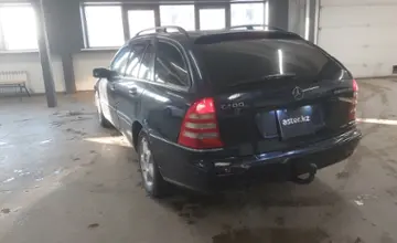 Mercedes-Benz C-Класс 2002 года за 3 000 000 тг. в Астана фото 3