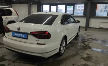 Volkswagen Passat 2017 года за 7 500 000 тг. в Астана фото 3