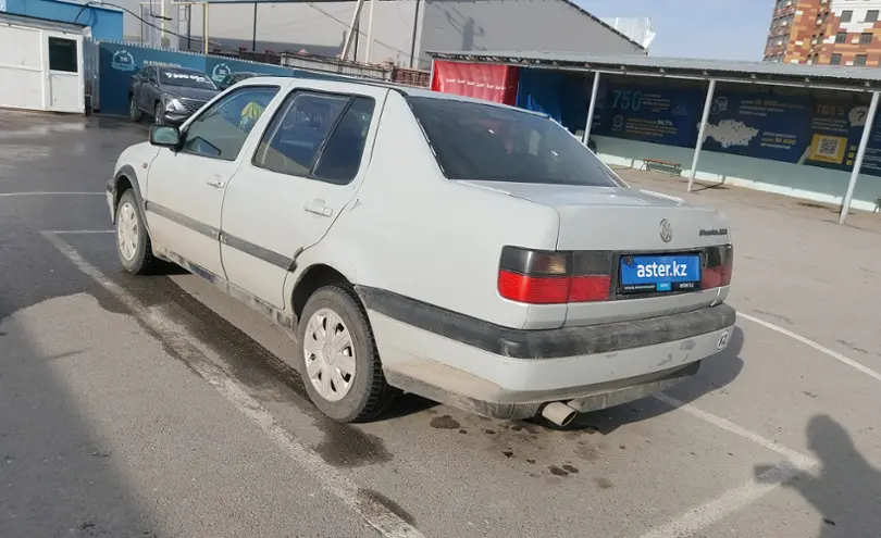 Volkswagen Vento 1996 года за 1 000 000 тг. в Шымкент фото 4