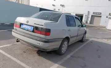 Volkswagen Vento 1996 года за 1 000 000 тг. в Шымкент фото 3