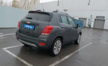Chevrolet Trax 2018 года за 5 500 000 тг. в Шымкент фото 3