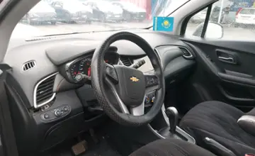 Chevrolet Trax 2018 года за 5 500 000 тг. в Шымкент фото 5