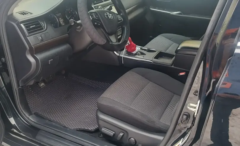 Toyota Camry 2017 года за 9 500 000 тг. в Астана