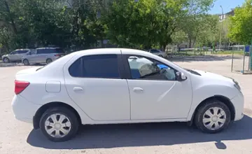 Renault Logan 2015 года за 3 500 000 тг. в Караганда фото 2