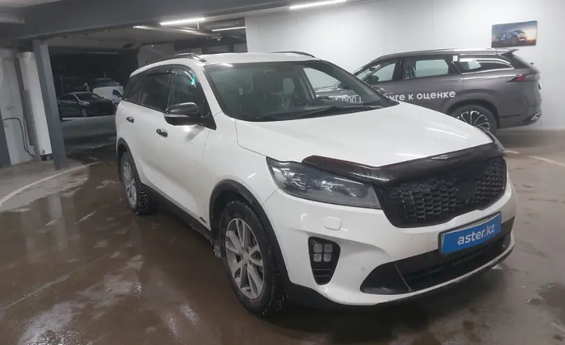 Kia Sorento 2018 года за 11 500 000 тг. в Астана фото 2