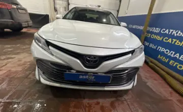 Toyota Camry 2018 года за 12 000 000 тг. в Астана фото 2