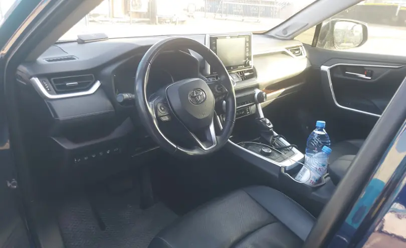 Toyota RAV4 2021 года за 16 500 000 тг. в Алматы фото 5
