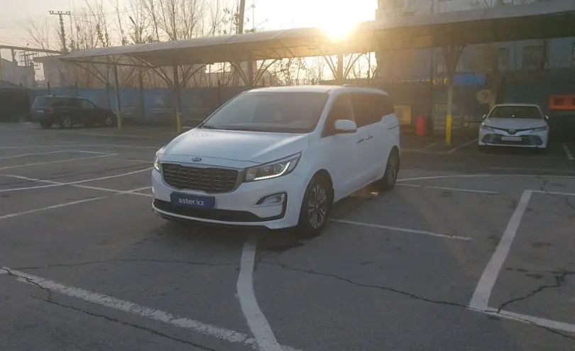 Kia Carnival 2019 года за 9 000 000 тг. в Алматы