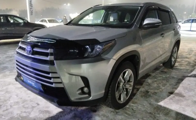 Toyota Highlander 2019 года за 16 000 000 тг. в Усть-Каменогорск