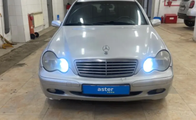 Mercedes-Benz C-Класс 2000 года за 3 000 000 тг. в Актобе фото 2